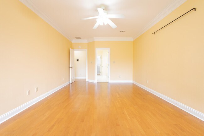 Building Photo - 4485 Turnberry Pl