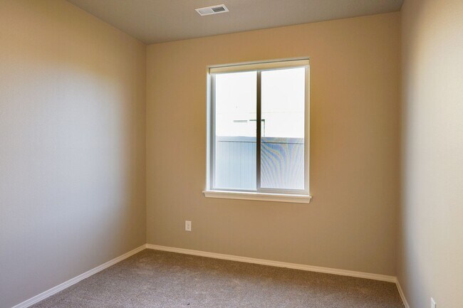 Building Photo - Brand New Home in Hayden North