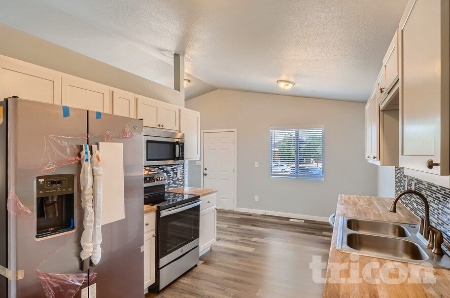 Building Photo - 2625 Alpine Ave