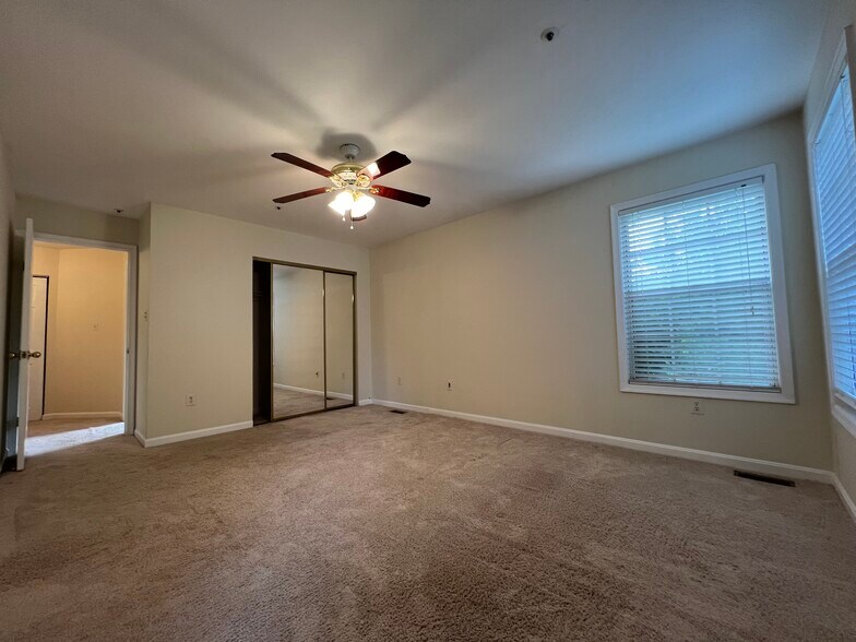 Building Photo - 13829 Bronco Pl