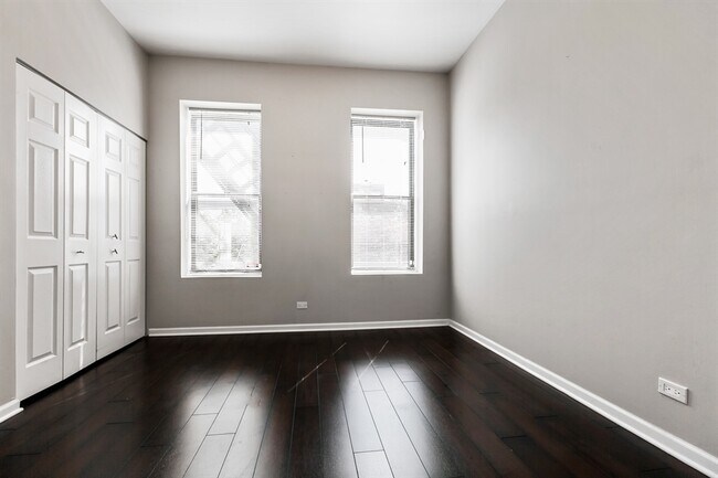 Building Photo - 1657 N Halsted St