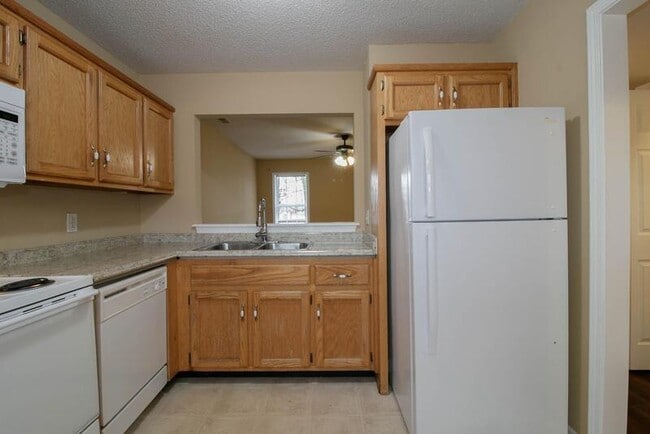 Building Photo - 2107-1 Ringgold Ct