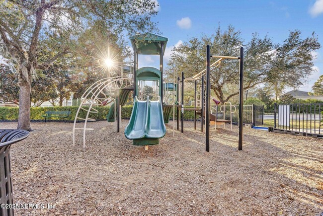 Building Photo - 3857 Lionheart Dr