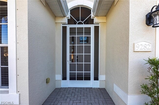 Building Photo - 9282 Palm Island Cir