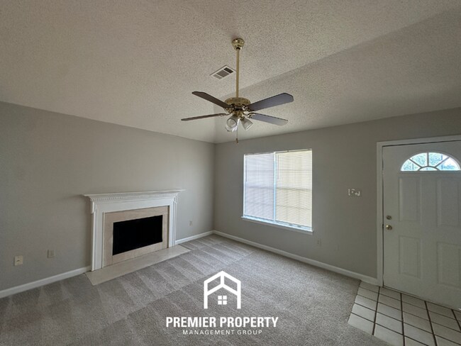 Building Photo - 3BR/2BA Cordova Rental with High Ceilings, Tile Kitchen Flooring & Fireplace