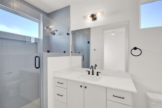 Building Photo - 6119 Atwood St