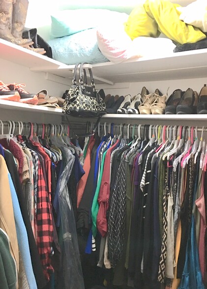 Building Photo - 209 Pine St