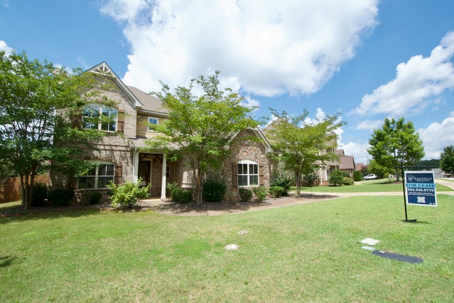 Building Photo - Executive Rental in Cypress Point S/D