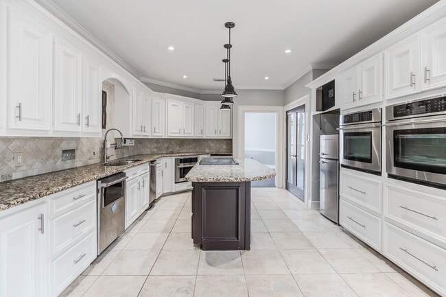 Building Photo - 11618 Snowmass Dr