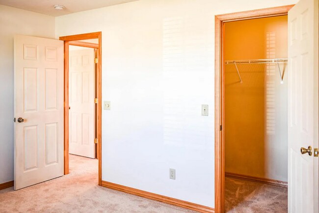 Building Photo - 505 Falcon Heights
