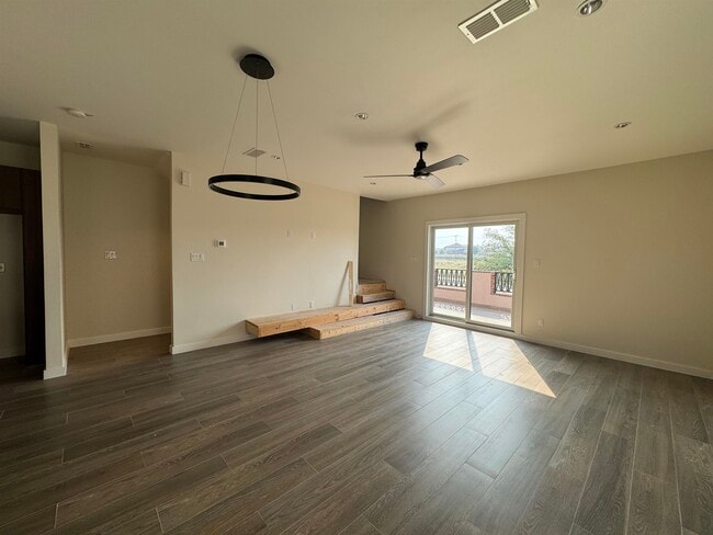 Building Photo - 210 Veracruz Dr