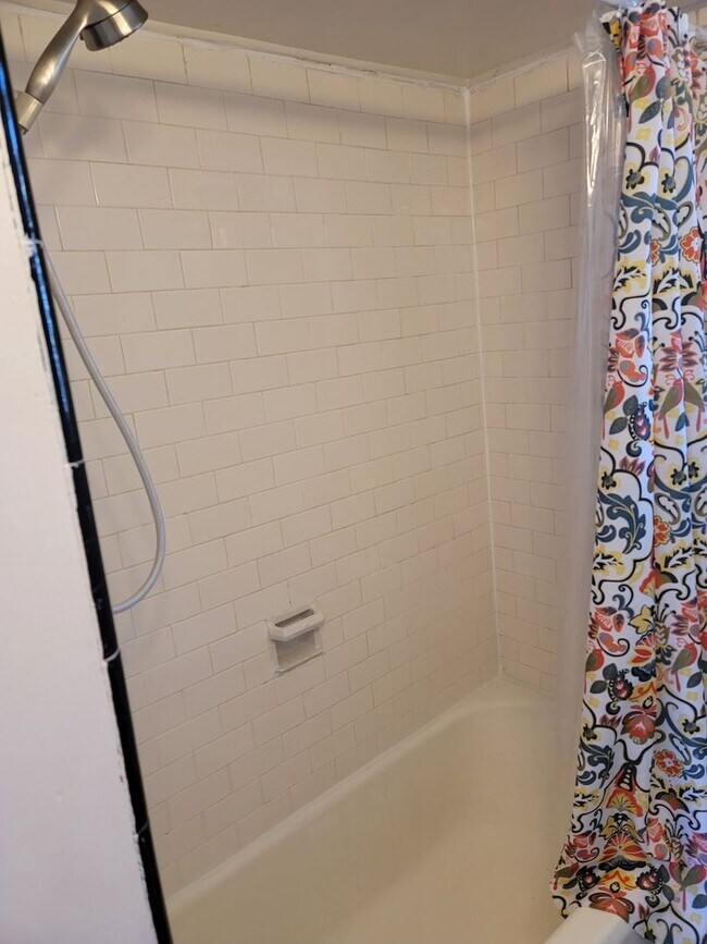 Building Photo - 826 Broadway Avenue J