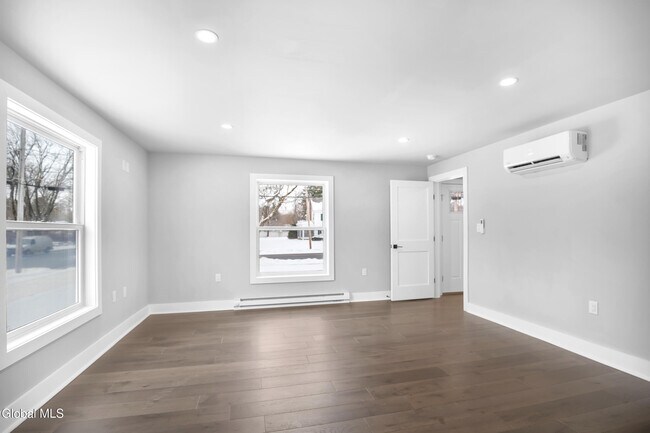 Building Photo - 103 E High St