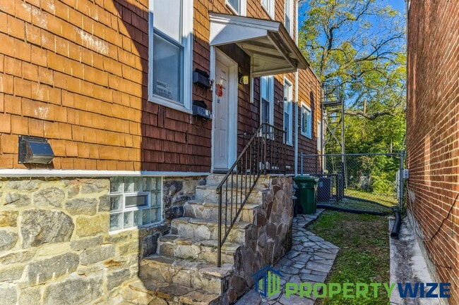 Building Photo - 516 Beaumont Ave