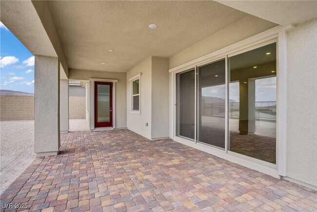 Building Photo - 12556 Heritage Hts Dr
