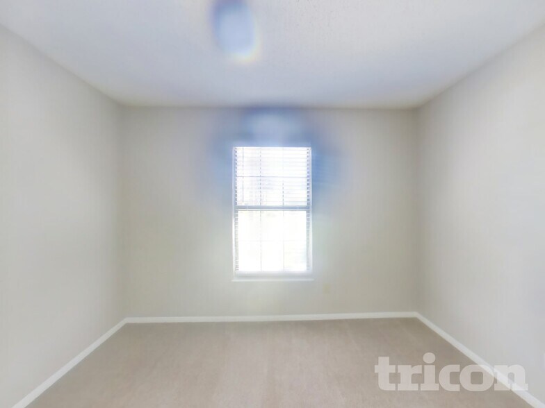 Building Photo - 4739 Harpers Ferry Ln