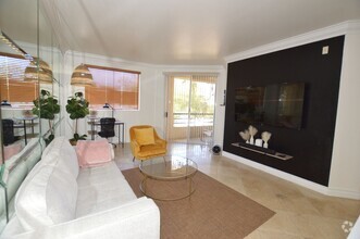 Building Photo - Newly Remodeled & Furnished Luxury Condo R...