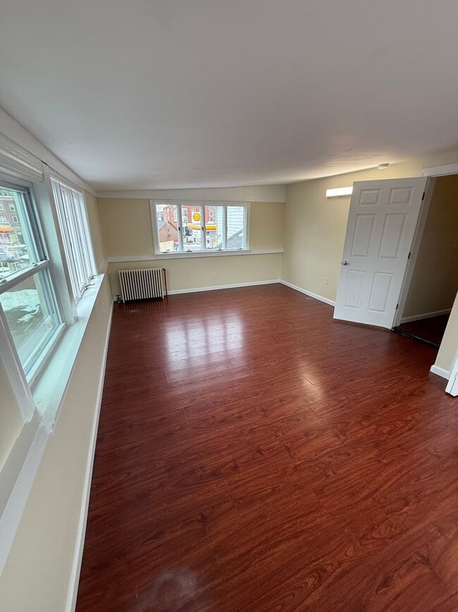 Building Photo - Sisson Plaza