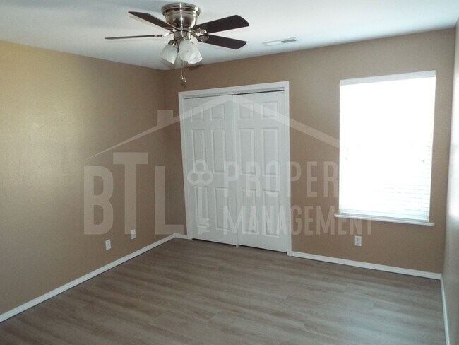 Building Photo - Beautiful 3BR Home in The Highlands with Community Pool