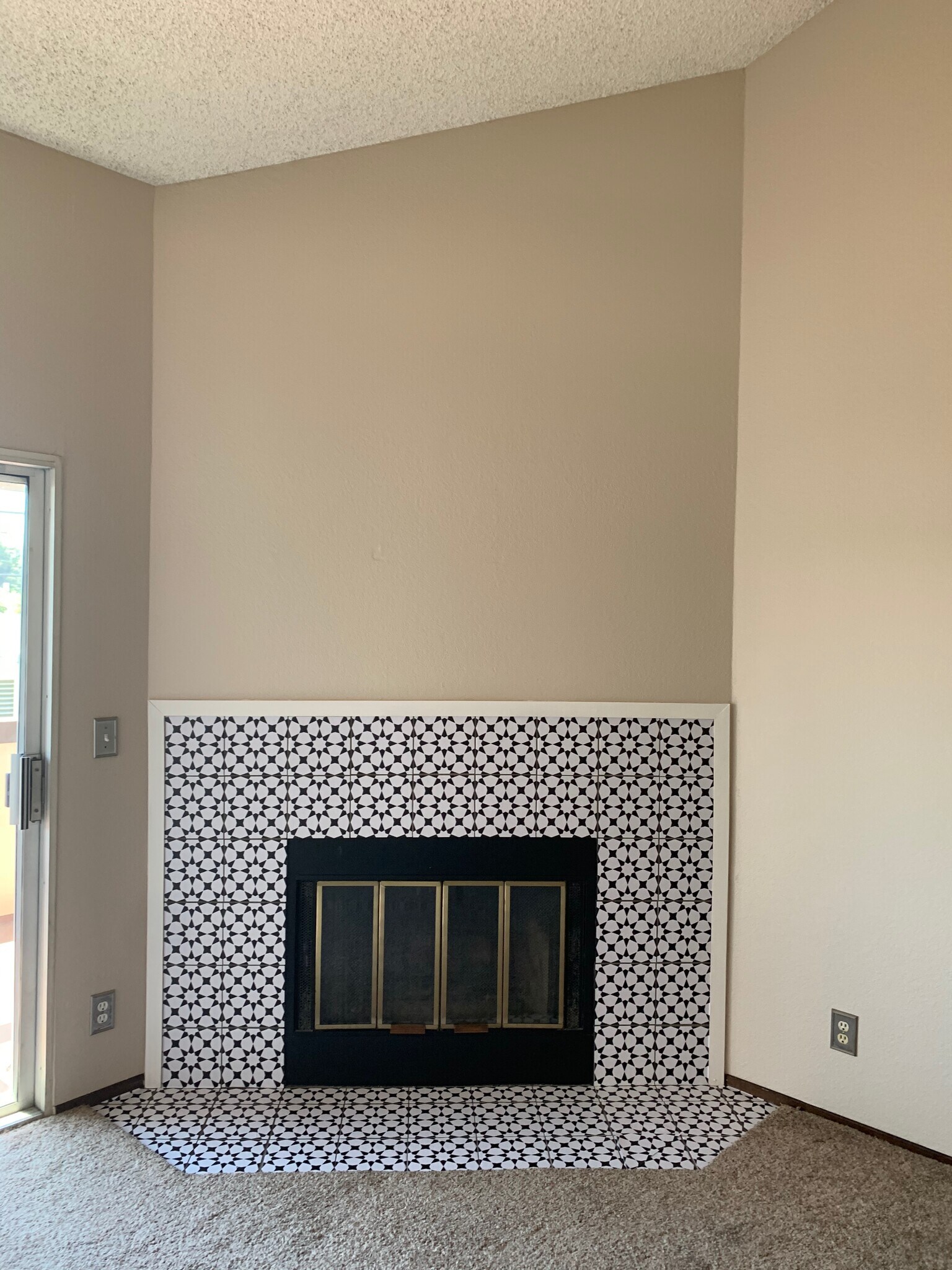 Fireplace (updated) - 1400 Bowe Ave