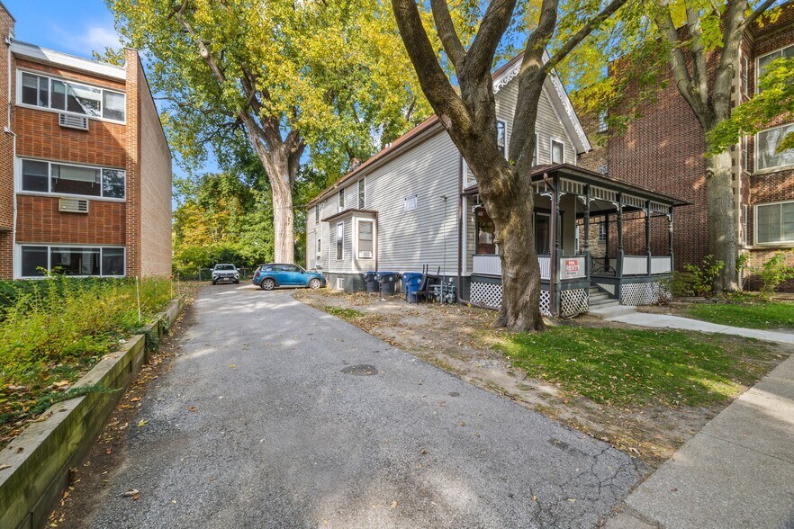 Building Photo - 711 Emerson St