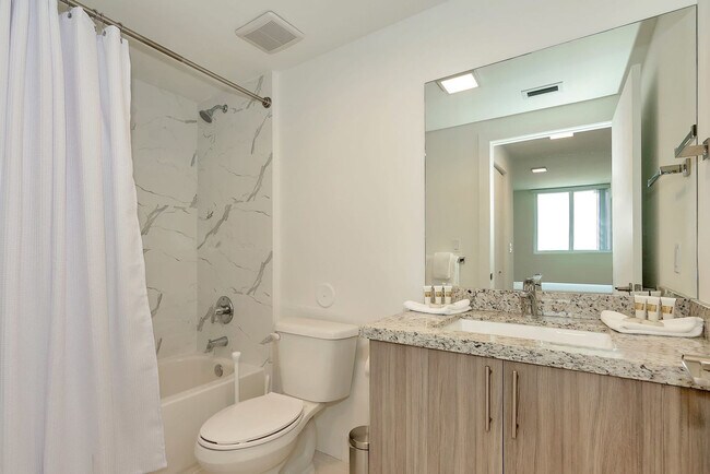 Building Photo - 1710 SW 27th Ave