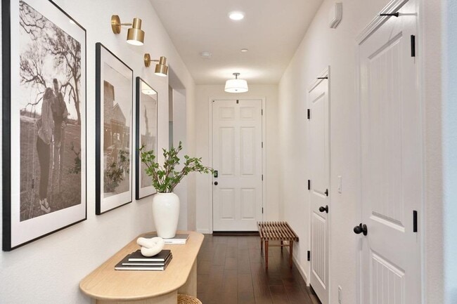 Building Photo - 3 Bedroom Home in Whitney Ranch