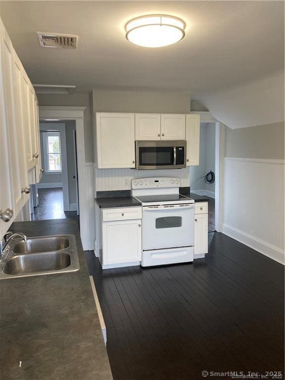 Building Photo - 65 Scofield Ave