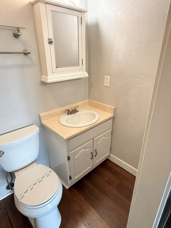 Building Photo - 7428 S 700 E