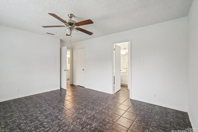 Building Photo - 6222 Candleview Ct