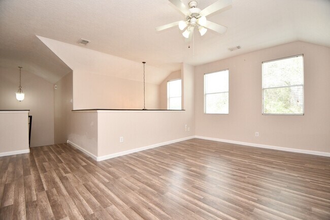 Building Photo - 5418 Cinnamon Lake Dr