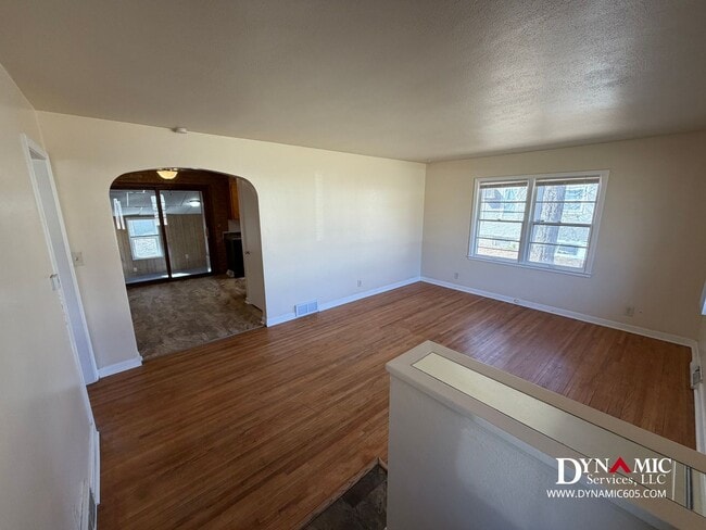 Building Photo - Updated 4+ Bedroom, 2 Bathroom House By Augustana University