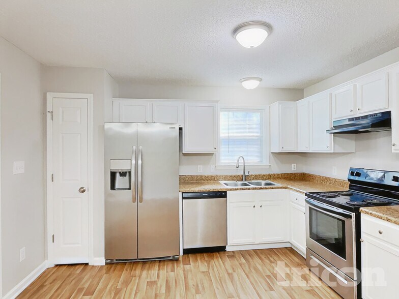 Building Photo - 149 Cambridge Elm Dr