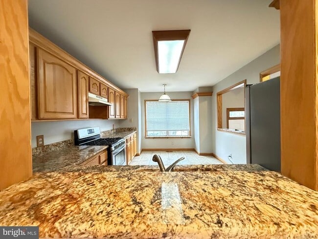 Building Photo - 208 Rugby Rd