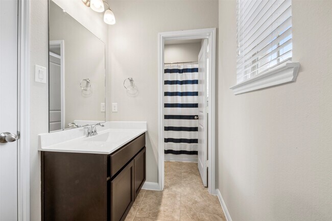 Building Photo - 1234 Willow Plains Ln