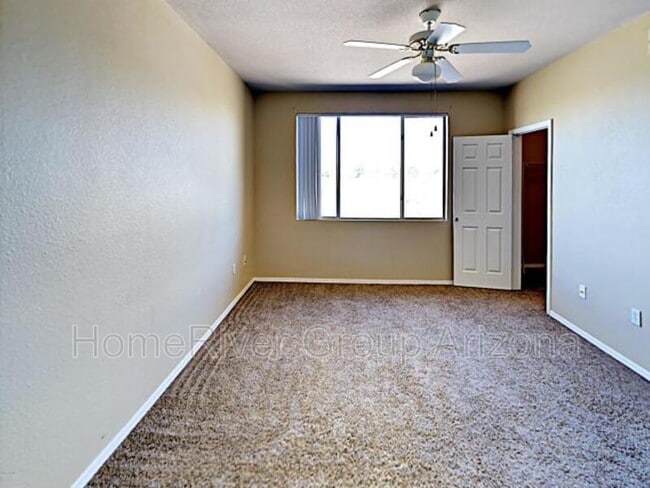Building Photo - 5401 E Van Buren St