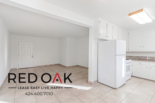 Building Photo - 4838 Hazeltine Ave