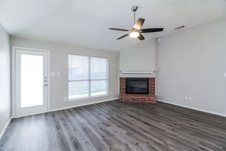 Building Photo - 603 Wolcott Ln