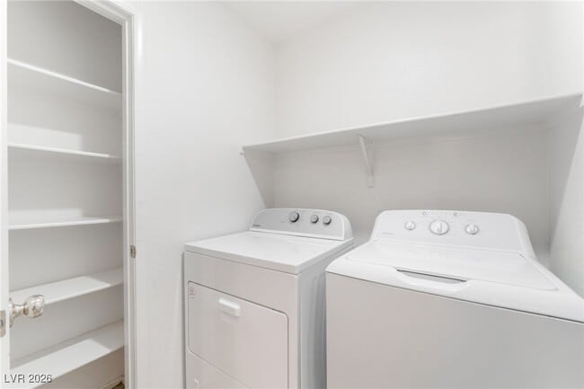 Building Photo - 10667 April Rose Ct