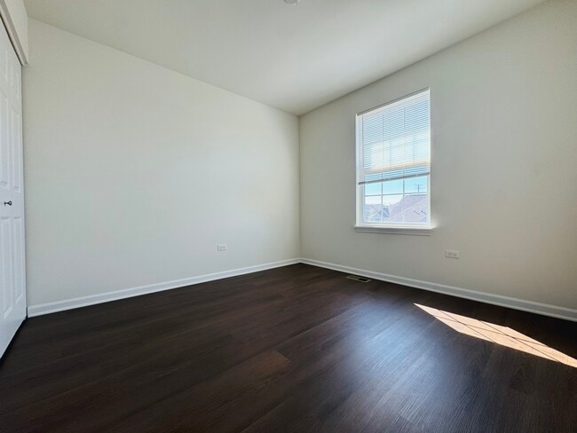 Building Photo - 4463 Monroe Ct