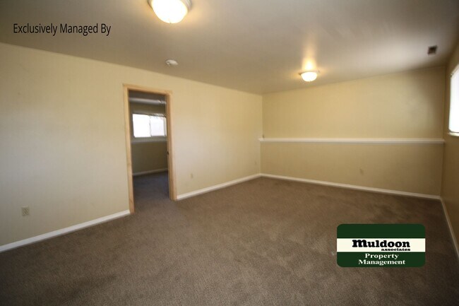 Building Photo - Sweet home with finished basement and garage!