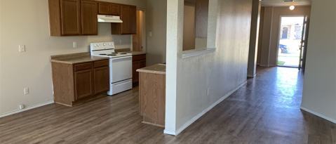 Building Photo - 1006 Hollow Oak Rd
