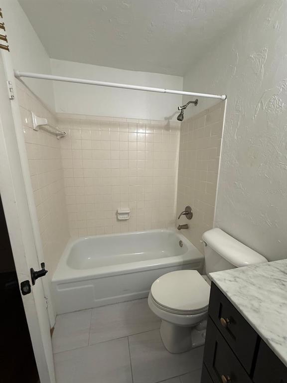 Building Photo - 21204 Sandalwood Dr