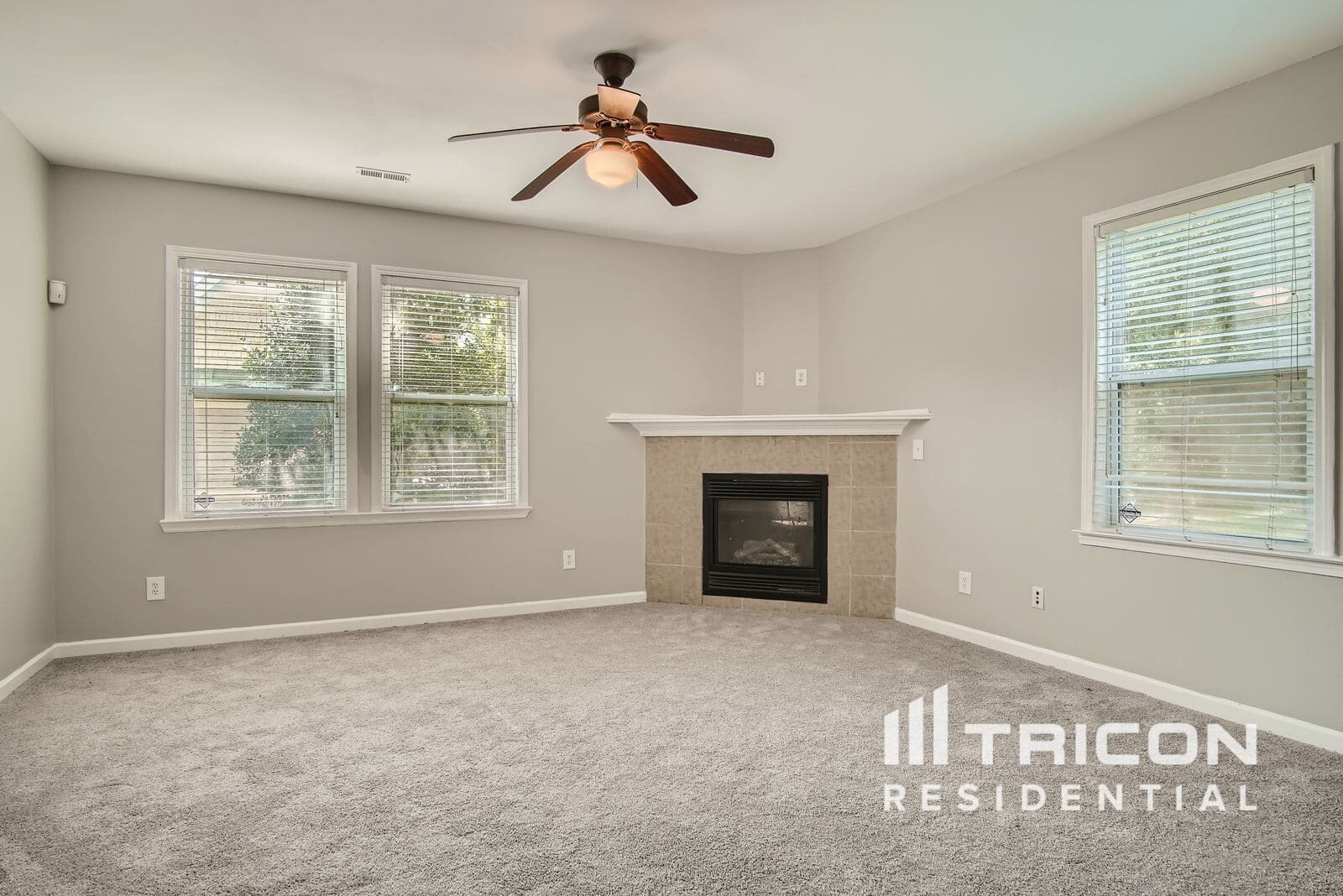 Building Photo - 8122 Valley Ridge Dr