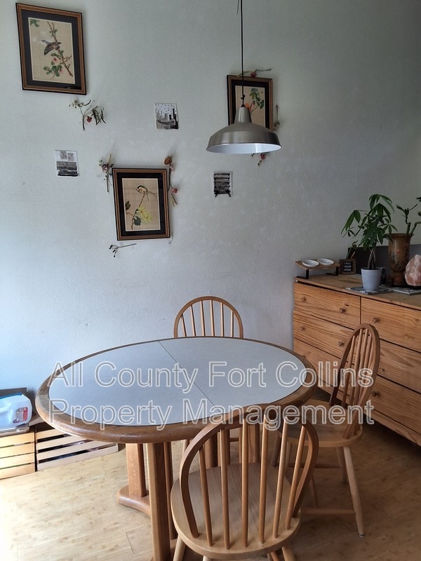 Building Photo - 3219 Laredo Ln