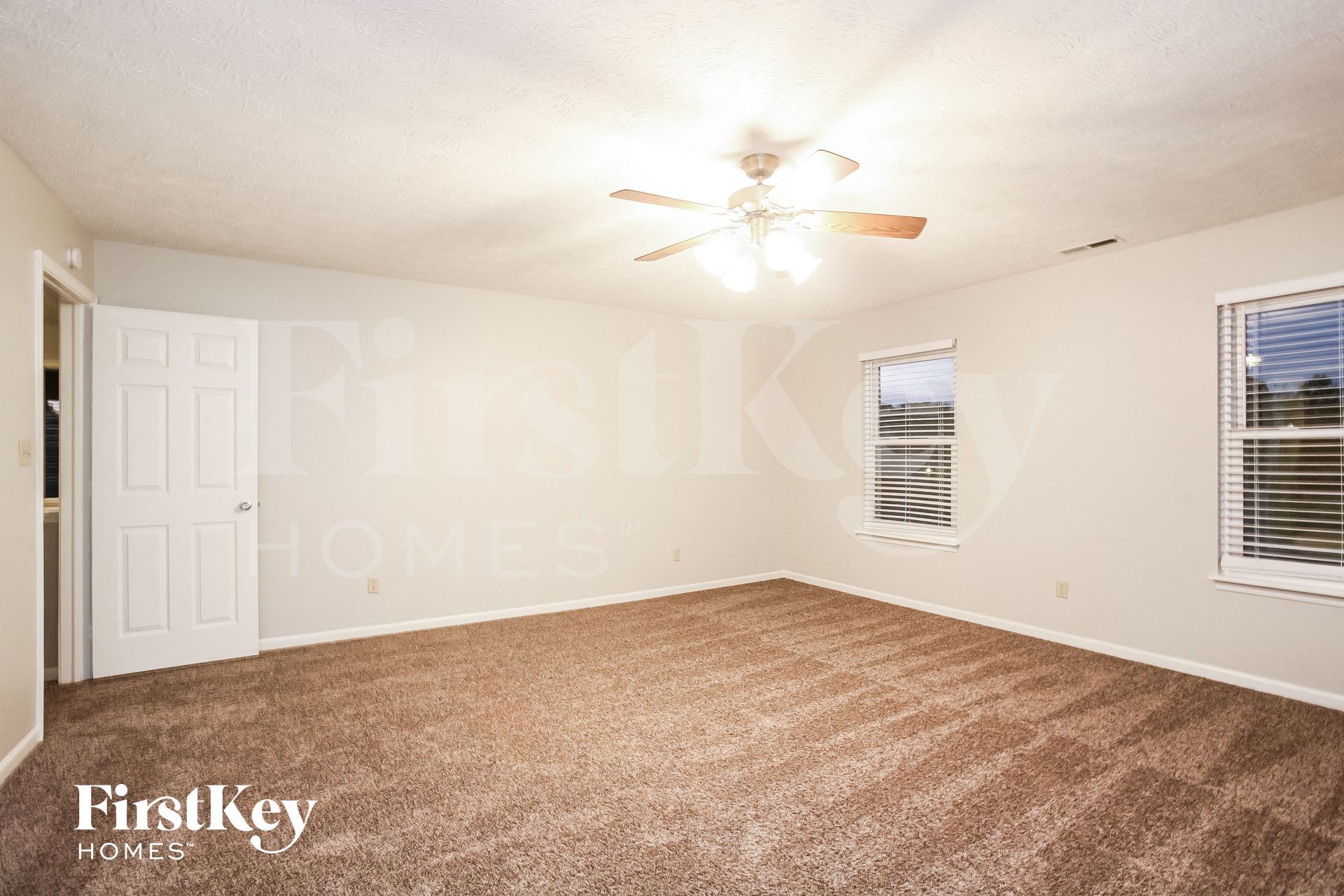 Building Photo - 16 Pondview Ct