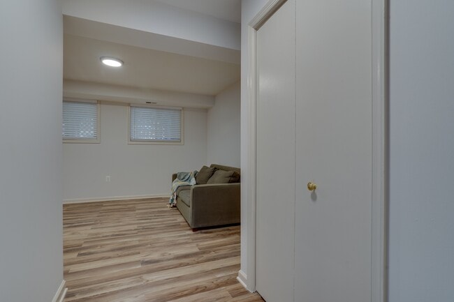 Building Photo - 8032 St Annes Ct