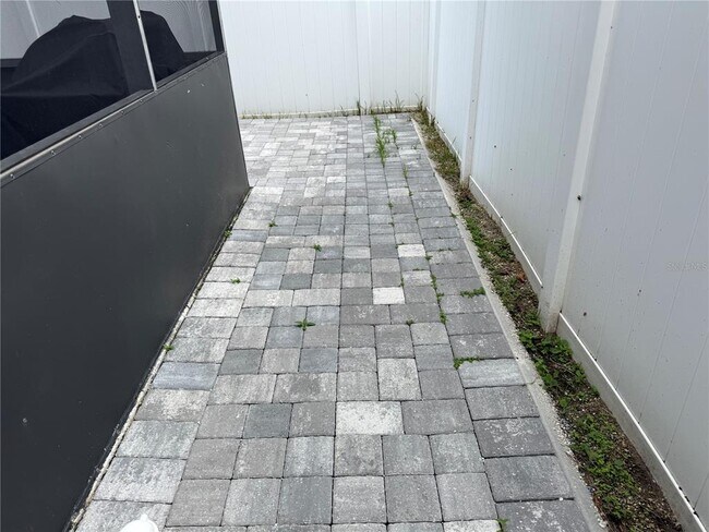 Building Photo - 255 Magical Way