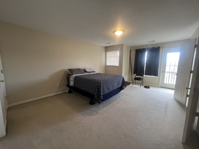 Building Photo - 1460 Bergamont St