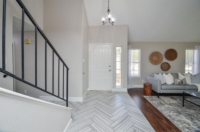 Building Photo - 22118 Fincastle Dr